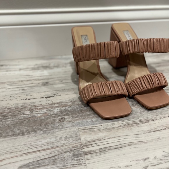 Mauve Steve Madden 9.5 Sandal - Picture 4 of 10